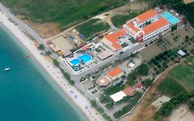 Zefiros Beach Hotel