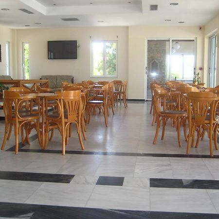 Zefiros Beach Hotel Mykali Exterior photo