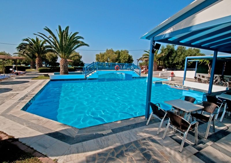 Zefiros Beach Hotel Mykali Exterior photo