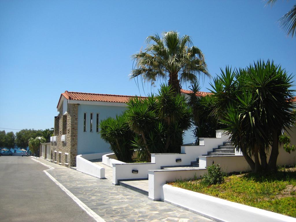 Zefiros Beach Hotel Mykali Exterior photo