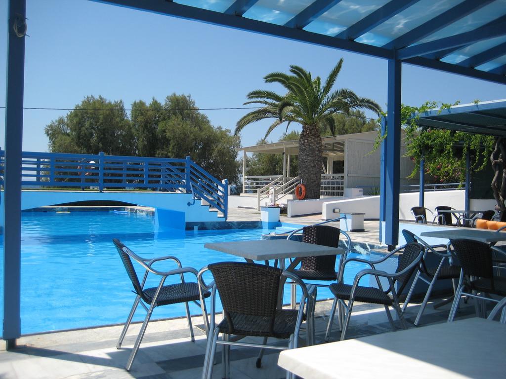 Zefiros Beach Hotel Mykali Exterior photo