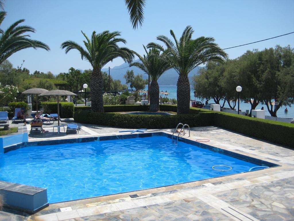 Zefiros Beach Hotel Mykali Exterior photo