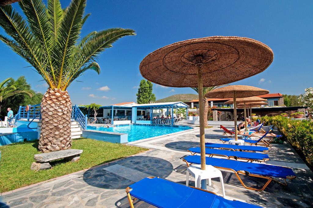 Zefiros Beach Hotel Mykali Exterior photo