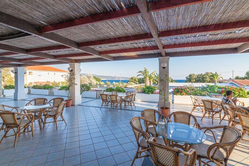 Zefiros Beach Hotel Mykali Exterior photo